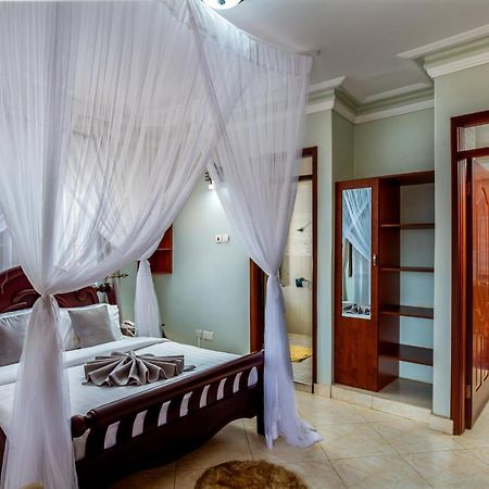 Keba Xpress Hotel - Entebbe Bagian luar foto